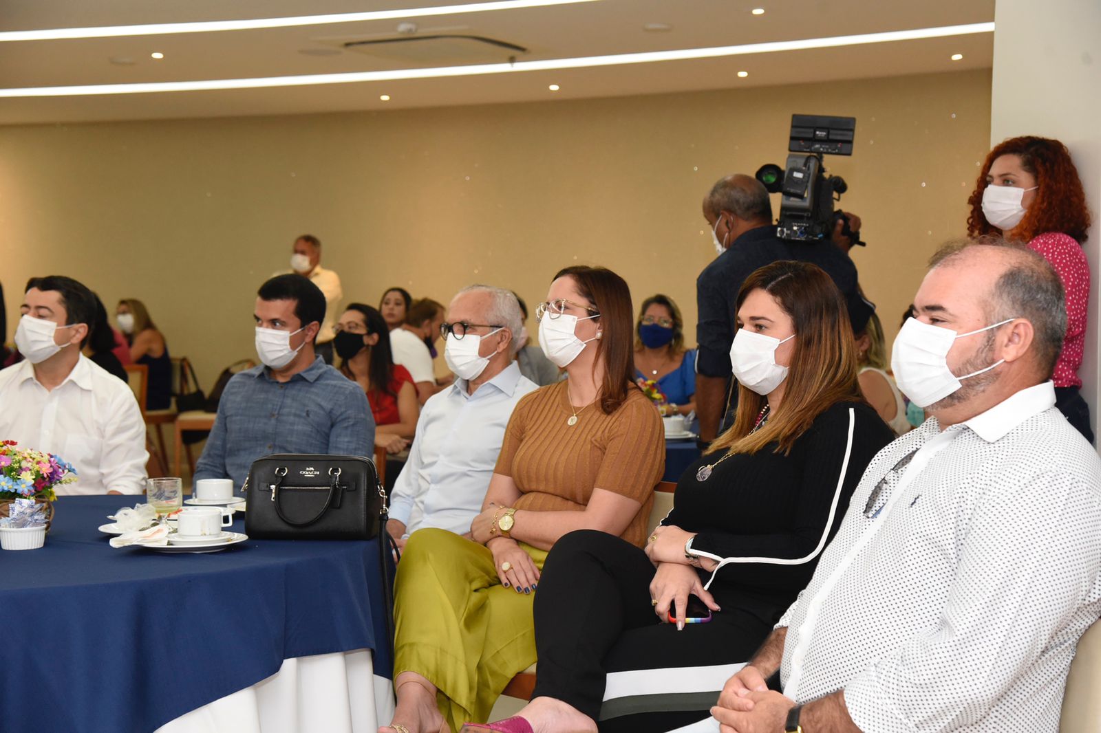 Isac comparece à cerimônia de assinatura do convênio que visa promover o turismo de Aracaju