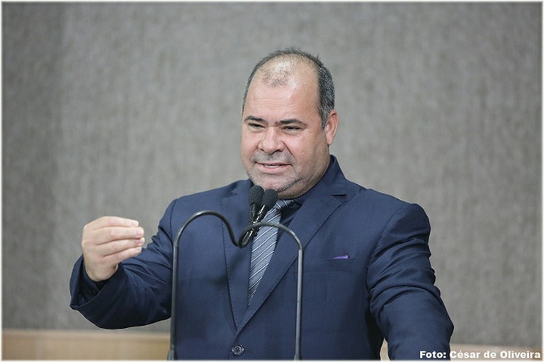 Isac defende eleições diretas, e diz que Temer deve renunciar