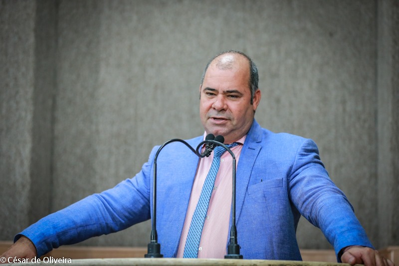 Isac espera que senadores sergipanos votem contra a Reforma da Previdência