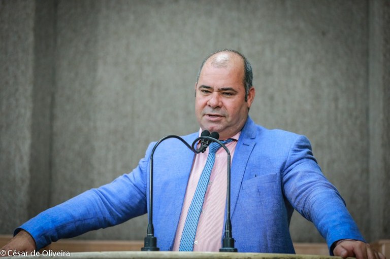 Isac espera que senadores sergipanos votem contra a Reforma da Previdência