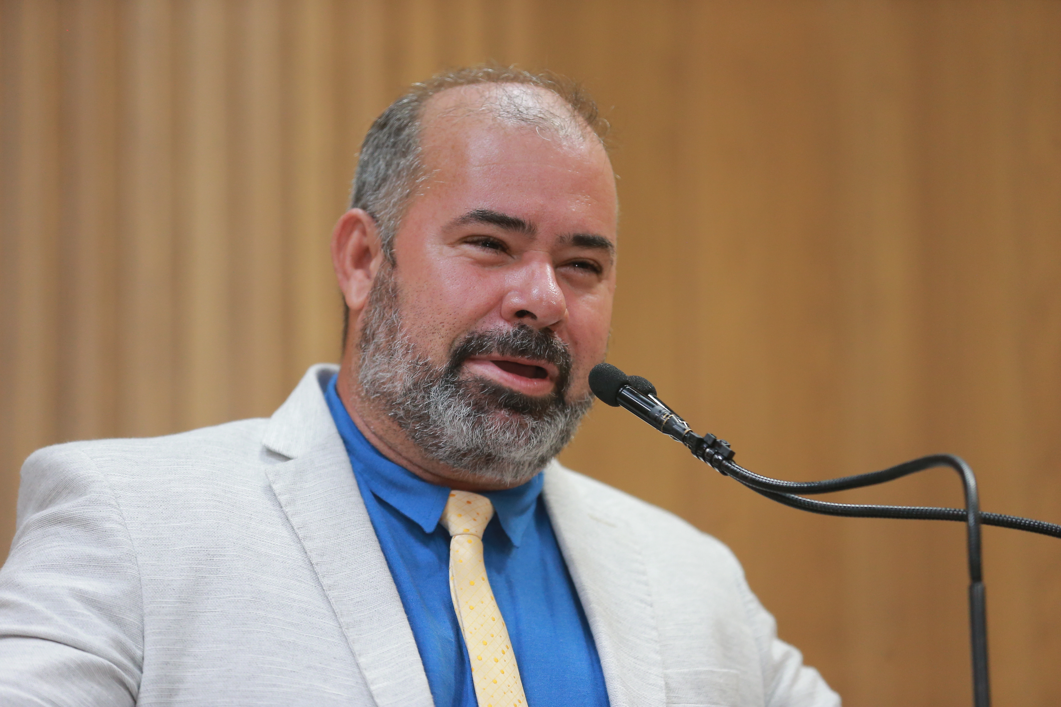 Isac lamenta conflito entre Ucrânia e Rússia, e demonstra preocupação com aumento de preços no Brasil