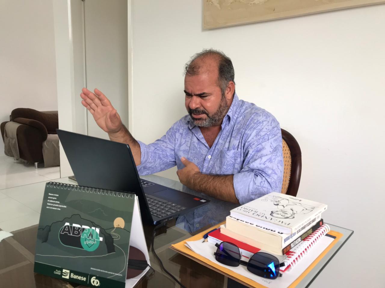 Isac parabeniza gestão municipal no combate à pandemia