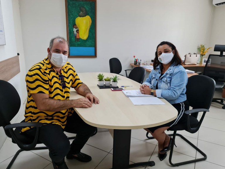 Isac se reúne com secretária da Assistência Social para garantir moradias à população desassistida no Bairro Industrial