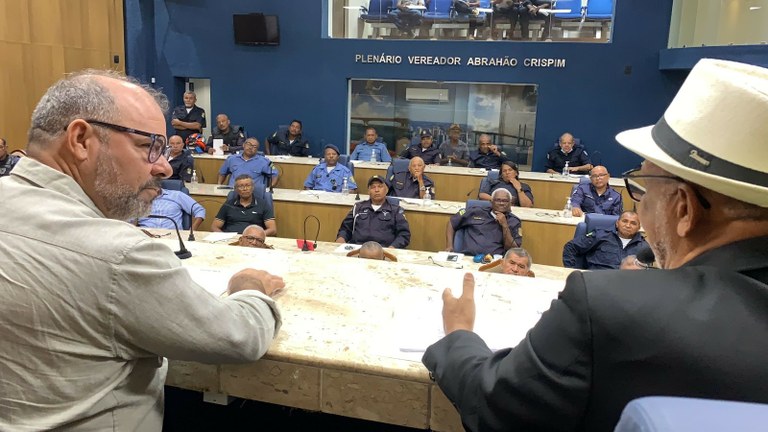 Isac se reúne com Sepuma a fim de encontrar uma resolução para problemática dos Guardas Auxiliares