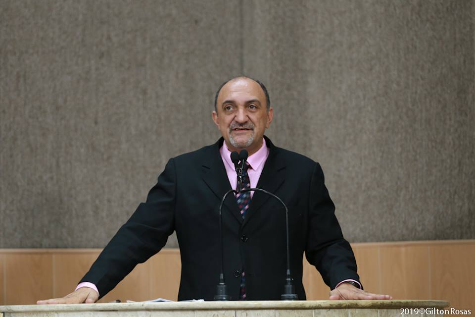 Jason defende a luta dos policias militares