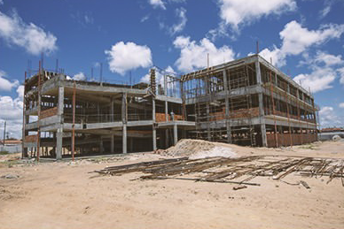 Jason Neto aprova obra da Maternidade no 17 de Março