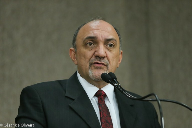 Jason Neto cobra melhorias no Bairro Dom Luciano