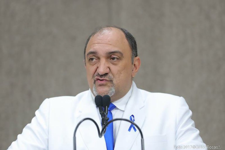 Jason Neto cobra transparência de hospitais filantrópicos