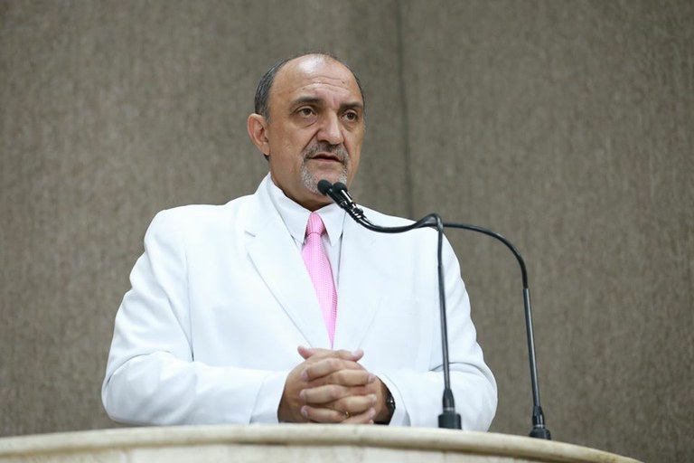 Jason Neto lamenta fechamento da Petrobras em Sergipe