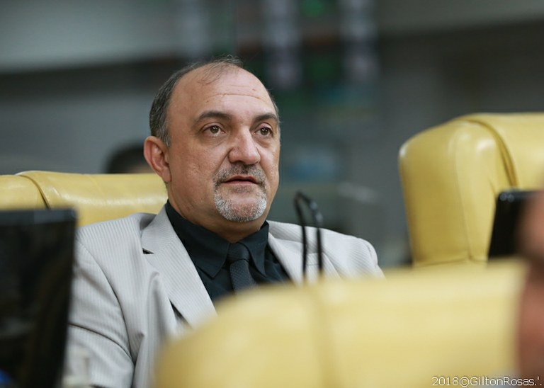 Jason Neto solicita da Defesa Civil cópia de laudos de vistoria em prédios ocupados