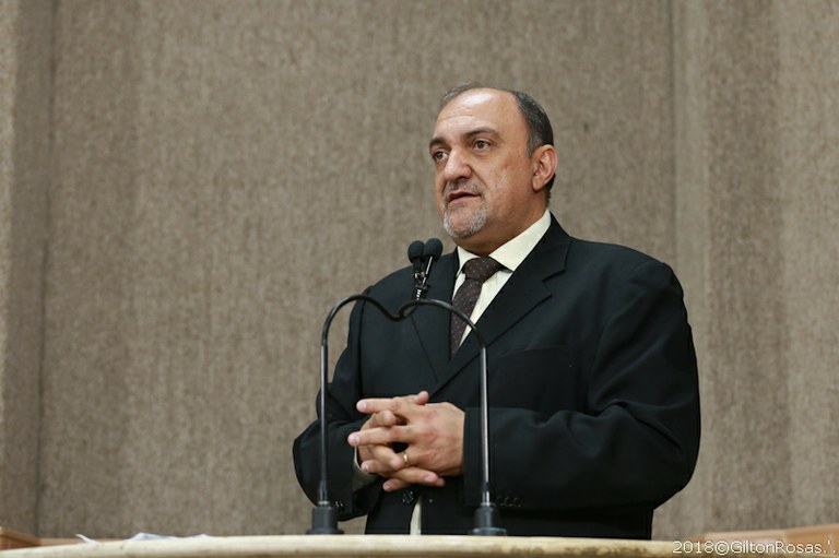 Jason Neto solicita estudo para implantação de semáforos em duas localidades