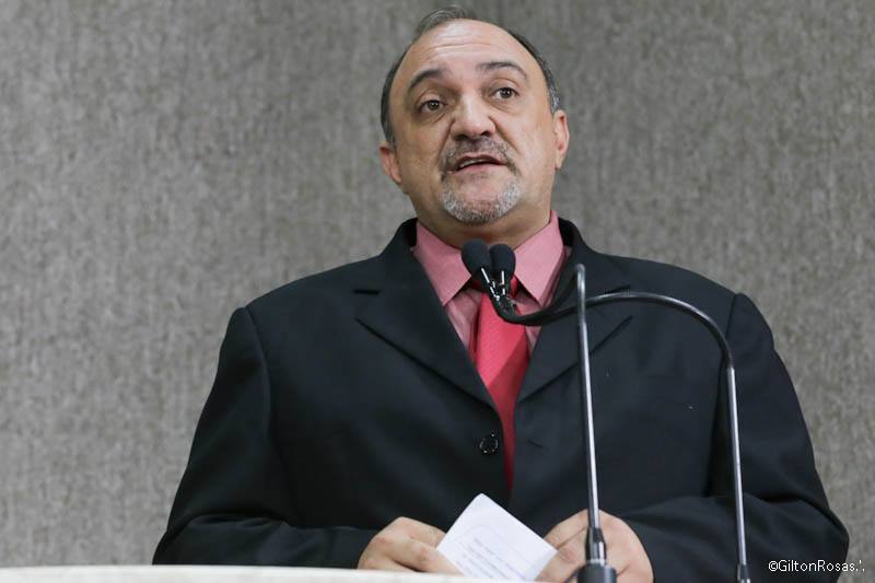 Jason quer liberação das faixas exclusivas