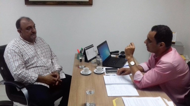 Jason sugere audiência pública para debater Uber