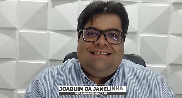 Joaquim da Janelinha felicita moradores do conjunto Augusto Franco pelos seus 39 anos