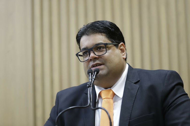 Joaquim da Janelinha visita Unidade de Saúde do conjunto Augusto Franco