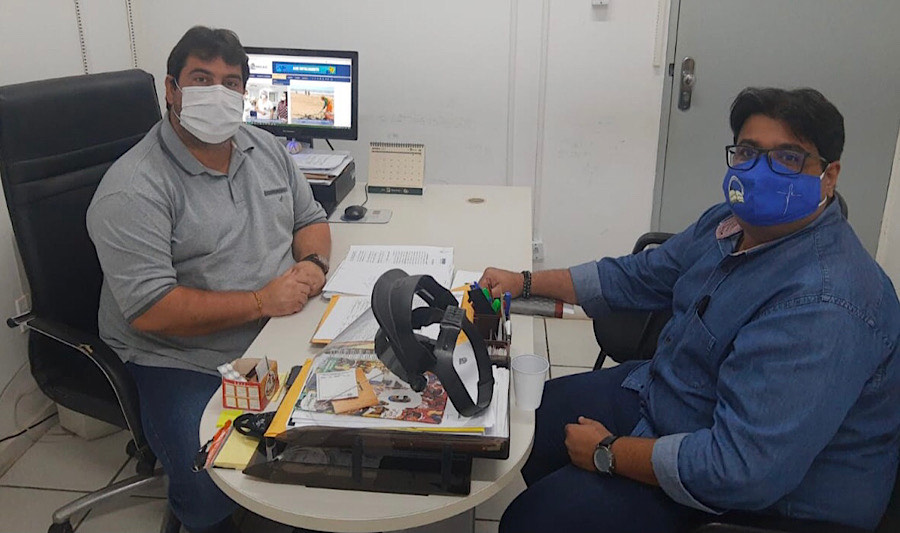 Joaquim leva demandas para a direção da Emsurb