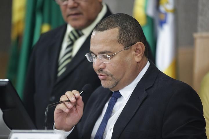 Juvêncio Oliveira parabeniza Aracaju