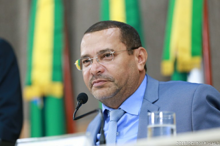 Juvêncio Oliveira protocola PL em homenagem ao Padre dos Pobres