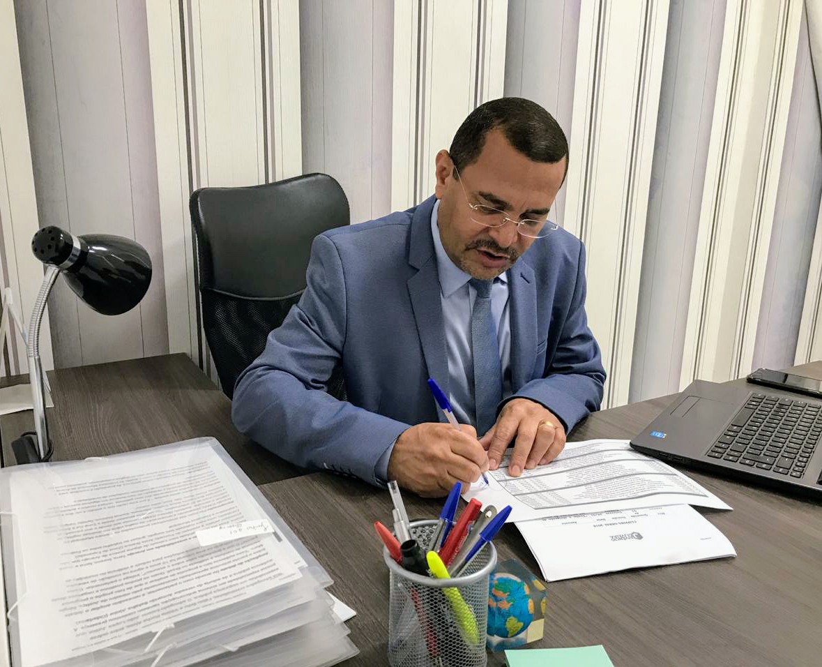 Juvêncio Oliveira protocola proposituras  a serem encaminhadas para  a SMTT