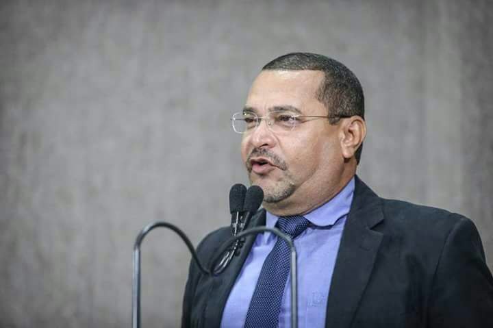 Juvêncio Oliveira solicita construção de Praça no Bairro Jardins