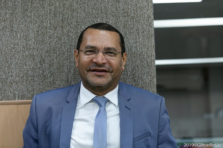 Juvêncio Oliveira solicita serviços à SMTT e Emurb