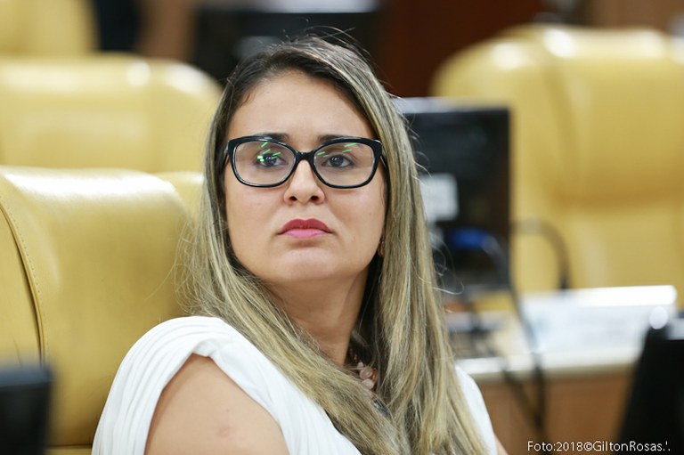 Kitty denuncia problemas de infraestrutura no bairro Cidade Nova