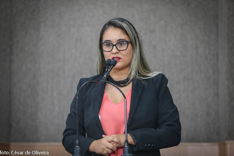 Kitty Lima cobra da PMA valorização aos artistas sergipanos