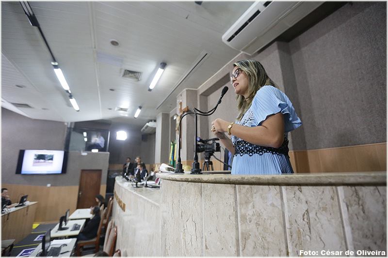 Kitty Lima cobra melhorias às praças do Inácio Barbosa