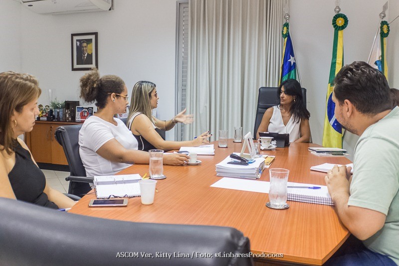 Kitty Lima discute cadastro social dos carroceiros com a vice-prefeita Eliane Aquino