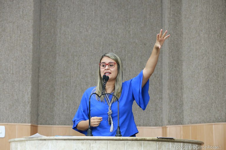 Kitty Lima esclarece situação do "PL das Carroças"