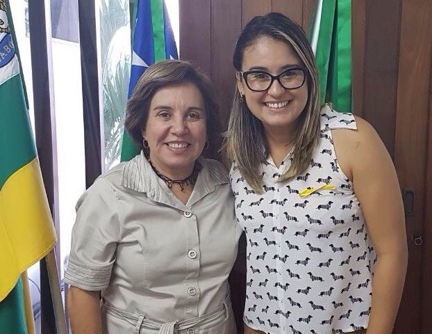 Kitty Lima solicita à Semed capacitação de professores em temas sociais