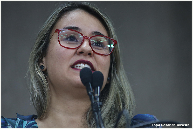 Kitty pede atenção sobre a situação de moradores de rua