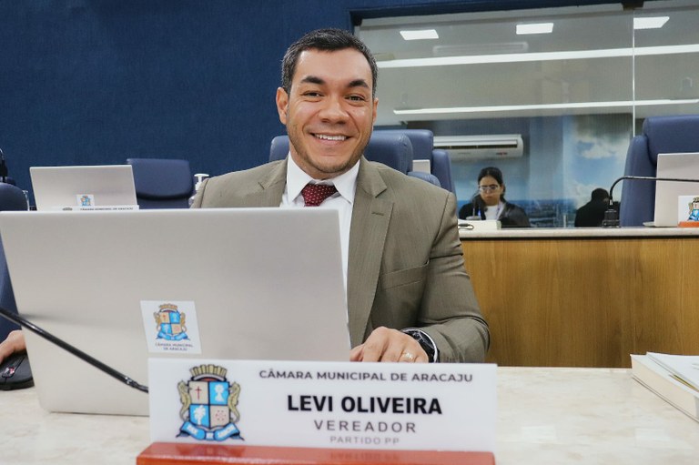 Levi Oliveira apresenta indicações para redução de acidentes, valorização do comércio e promoção da saúde pública