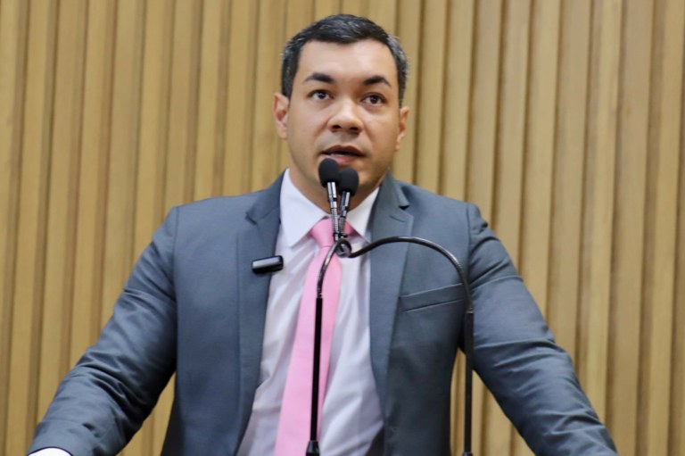 Levi Oliveira faz primeiro discurso na tribuna e reforça compromisso com Aracaju