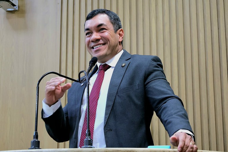 Levi Oliveira indica a instalação de câmeras de segurança em áreas de acesso e circulação em escolas da capital 