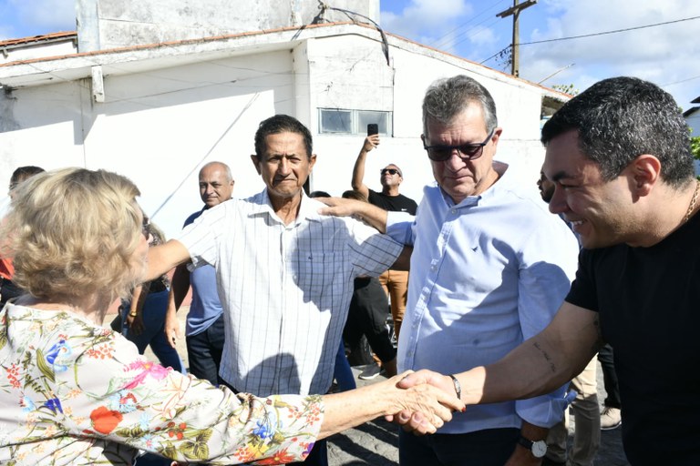 Levi Oliveira participa da assinatura da reforma do Porto de Pirambu 