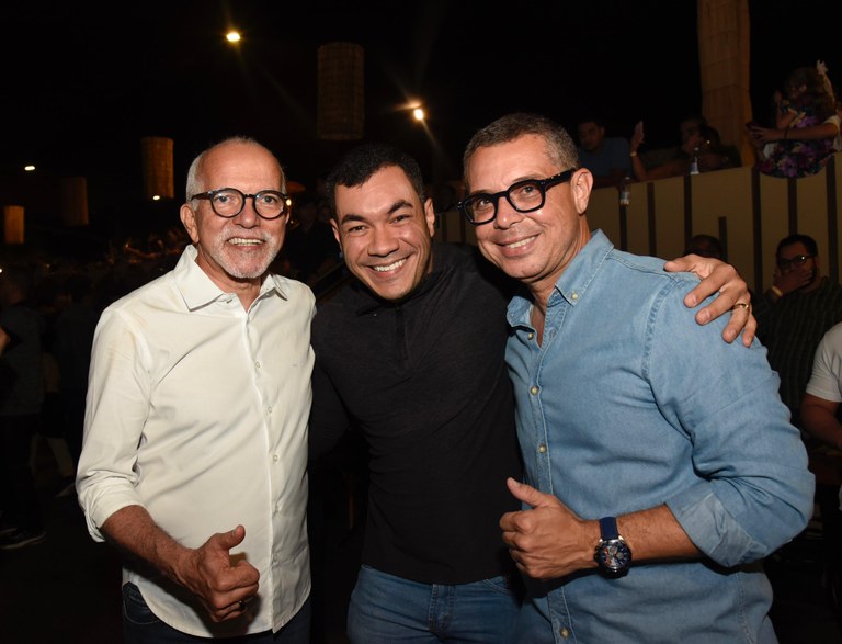 Levi Oliveira prestigia primeira edição do Arrasta Fé e exalta promoção da fé nos festejos juninos 