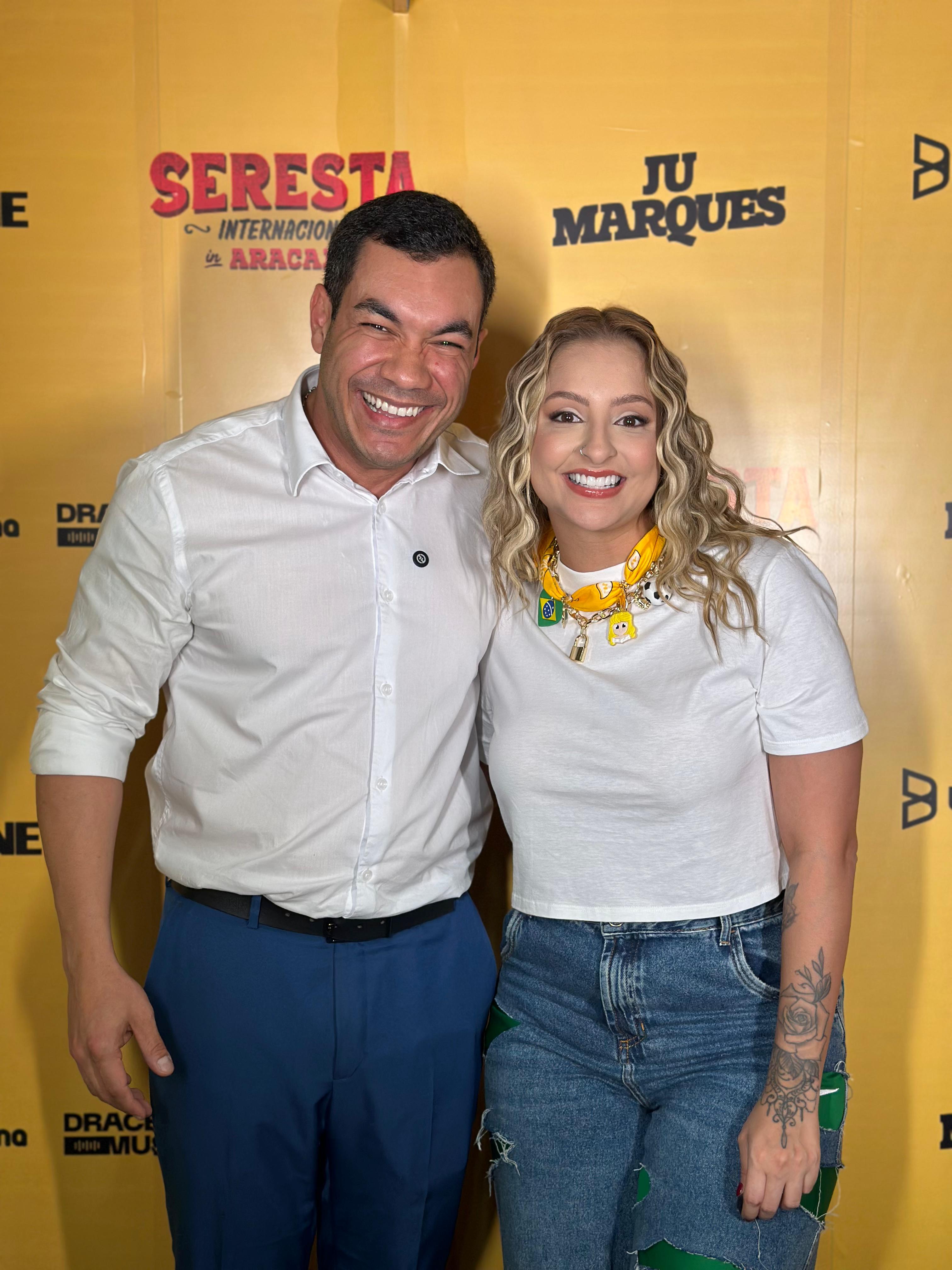 Levi Oliveira recebe a cantora Ju Marques em Aracaju e reforça o papel dos eventos culturais para a economia local 