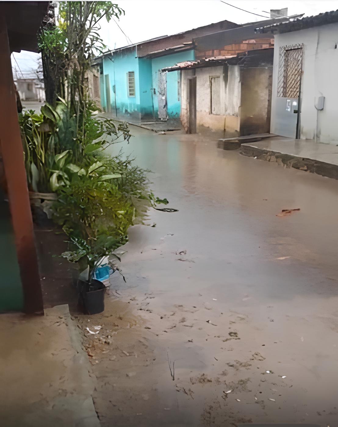 Levi Oliveira solicita ações urgentes contra alagamentos e falta de saneamento em bairros da capital 