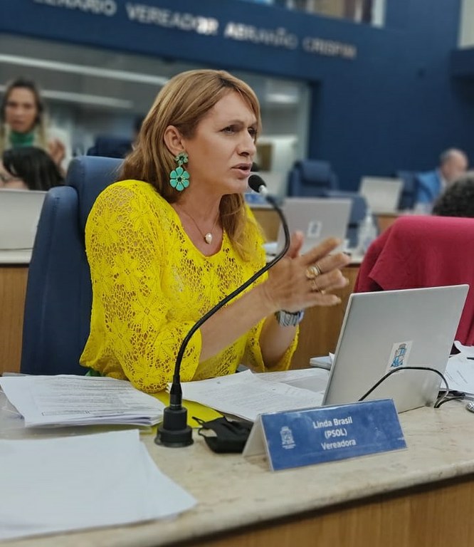 Linda Brasil cobra da prefeitura o pagamento do Piso das professoras e professores de Aracaju