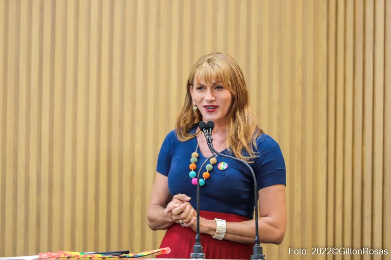 Linda Brasil defende a democracia, a liberdade e repudia preconceitos com moradores das periferias