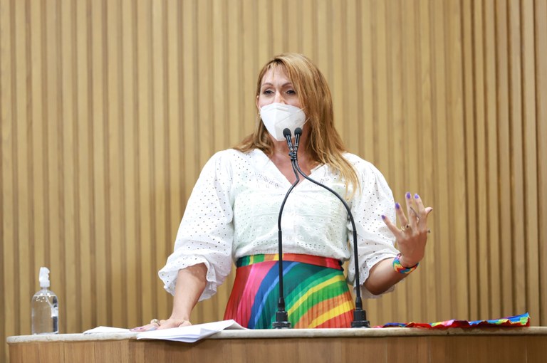 Linda Brasil denuncia descaso com a EMEF Professor Alcebíades Melo Vilas Boas