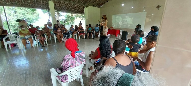 Linda Brasil prestigia Encontro das mães em situação de rua