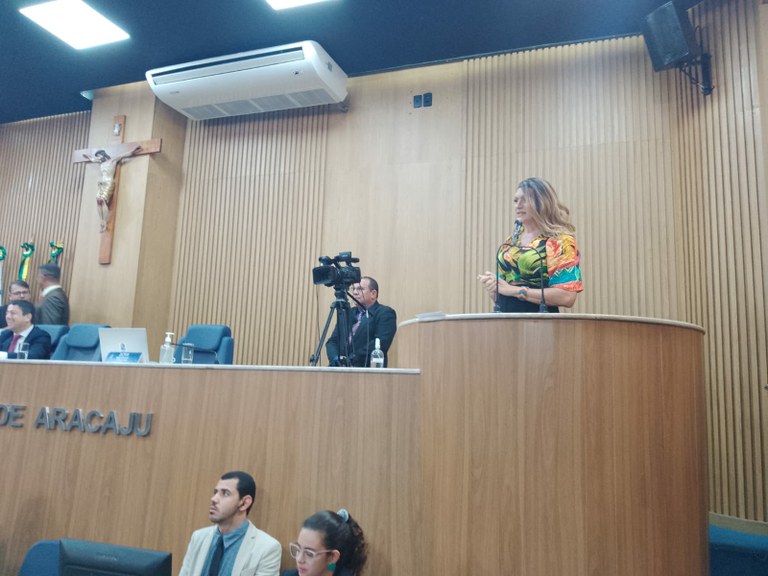 Linda Brasil reforça a importância de denunciar abusos e violências contra crianças e adolescentes