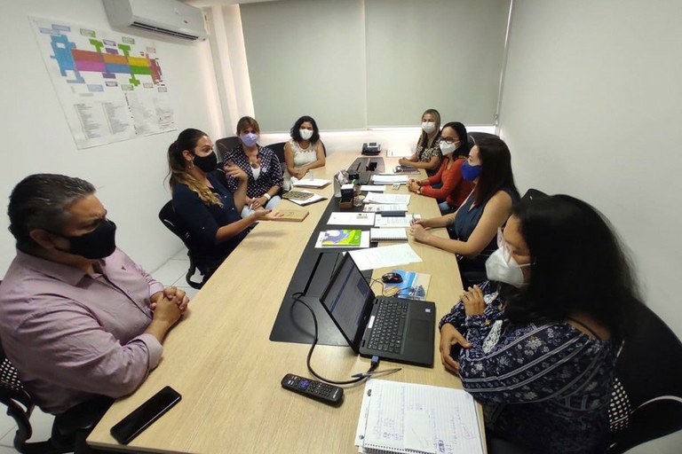 Linda Brasil trata demandas da população com a Secretaria Municipal de Saúde