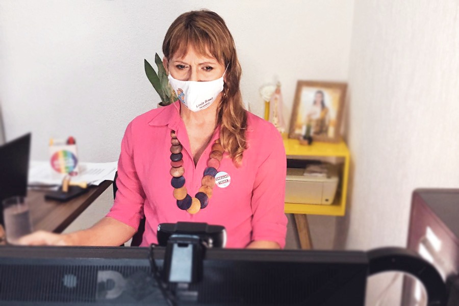 Linda cobra ações efetivas de combate a pandemia: renda básica, vacina para todes e hospital de campanha