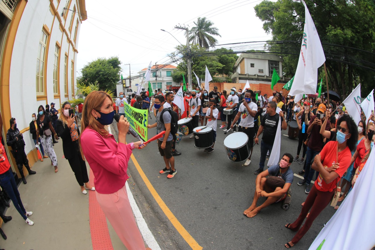 Linda pede que o Sindipema seja recebido no plenário durante a votação do PPA: Vitória da Democracia