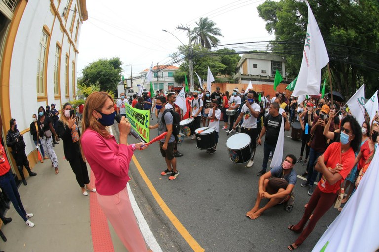 Linda pede que o Sindipema seja recebido no plenário durante a votação do PPA: Vitória da Democracia