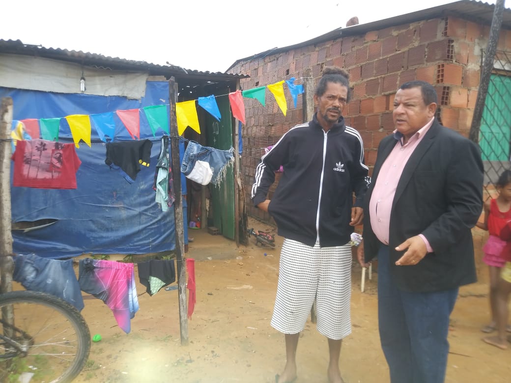 Loteamento Coqueiral fica debaixo d’água e Américo de Deus chama atenção dos órgãos municipais