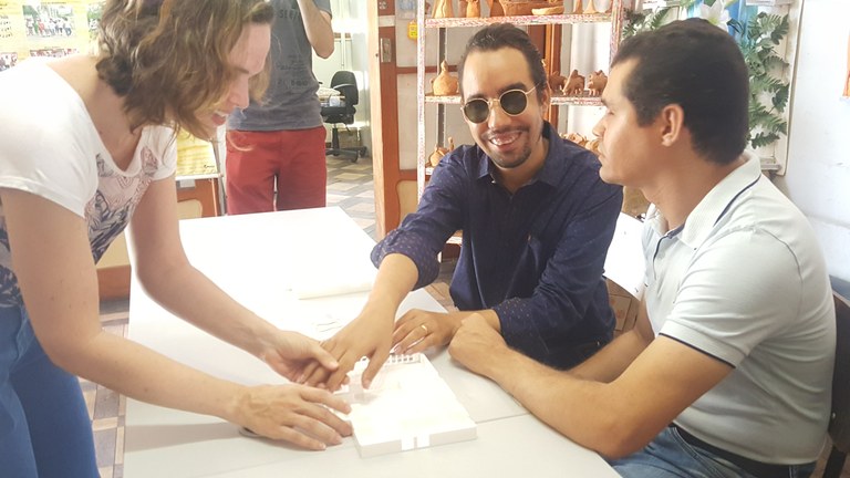 Lucas Aribé acompanha a Apresentação do Projeto Arquitetônico com Acessibilidade Tátil na Coepd 